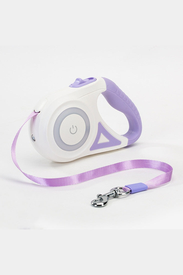  Detail of control button and LED spotlight of retractable dog leash